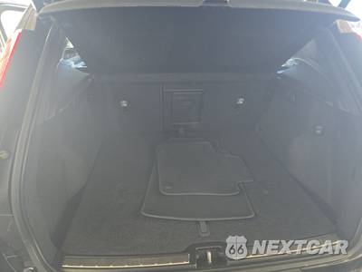 2023 Volvo XC40 B5 Plus Bright Theme - zdjęcie 16 z 35 - miniatura