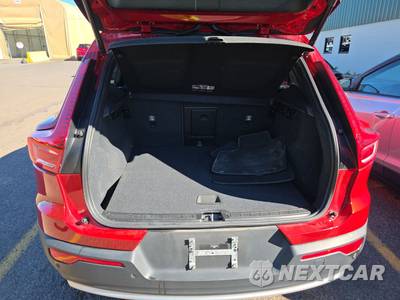 2024 Volvo XC40 B5 Core Dark Theme - zdjęcie 16 z 25 - miniatura