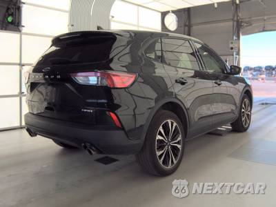 2022 Ford Escape SE - zdjęcie 4 z 40 - miniatura
