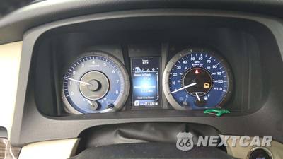 2015 Toyota Sienna XLE 8-Passenger 119.3" WB - zdjęcie 25 z 34 - miniatura
