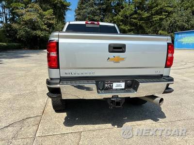 2018 Chevrolet Silverado 2500HD LTZ Crew Cab Medium Bed 1LZ - zdjęcie 14 z 37 - miniatura