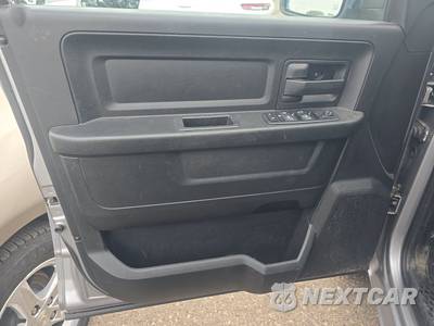2019 Ram 1500 Classic Express Extended Cab Medium Bed - zdjęcie 18 z 22 - miniatura