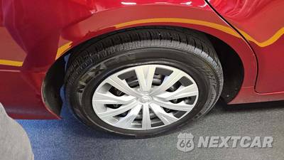 2021 Toyota Camry Hybrid LE - zdjęcie 40 z 46 - miniatura
