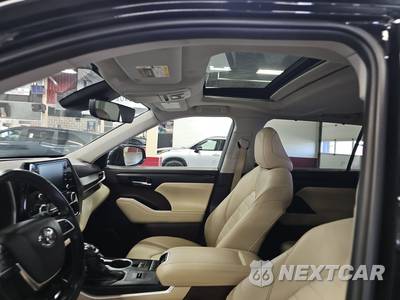 2021 Toyota Highlander Hybrid XLE - zdjęcie 19 z 34 - miniatura