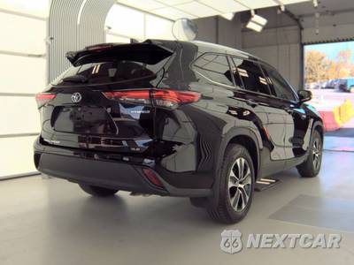 2021 Toyota Highlander Hybrid XLE - zdjęcie 4 z 34 - miniatura