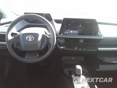 2025 Toyota Prius LE - zdjęcie 11 z 28 - miniatura