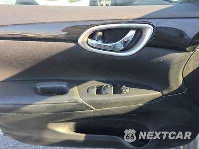 2019 Nissan Sentra SV - zdjęcie 9 z 37 - miniatura