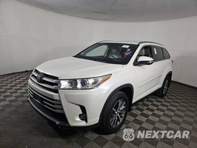 2019 Toyota Highlander XLE - zdjęcie 1 z 27 - miniatura