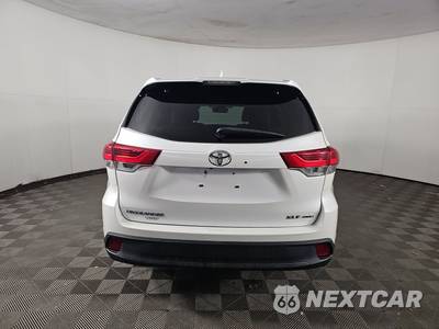 2019 Toyota Highlander XLE - zdjęcie 5 z 27 - miniatura