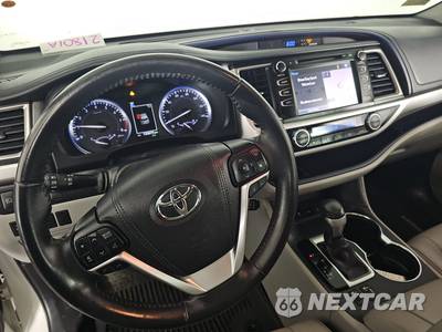 2019 Toyota Highlander XLE - zdjęcie 11 z 27 - miniatura