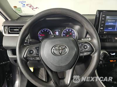 2022 Toyota RAV4 LE - zdjęcie 10 z 27 - miniatura