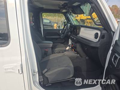2025 Jeep Wrangler 4 Door Sahara - zdjęcie 8 z 17 - miniatura