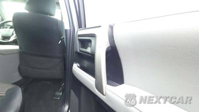 2010 Toyota 4Runner SR5 - zdjęcie 37 z 42 - miniatura