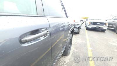 2010 Toyota 4Runner SR5 - zdjęcie 33 z 42 - miniatura