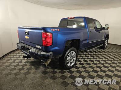 2016 Chevrolet Silverado 2500HD High Country Crew Cab Medium Bed 3LZ - zdjęcie 4 z 38 - miniatura