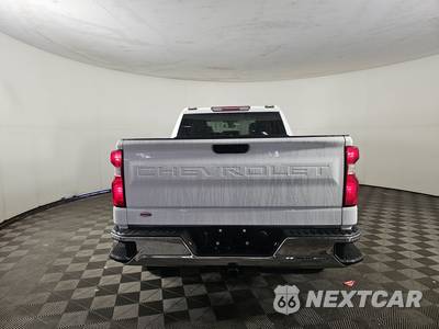 2021 Chevrolet Silverado 1500 LT Extended Cab Medium Bed 1LT - zdjęcie 5 z 21 - miniatura