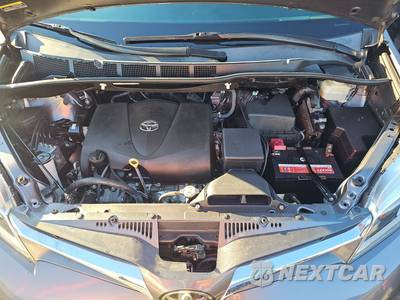 2020 Toyota Sienna Limited 7-Passenger 119.3" WB - zdjęcie 16 z 26 - miniatura