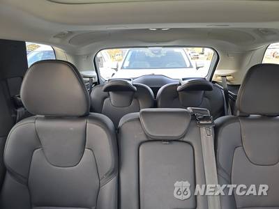 2024 Volvo XC90 B6 Plus Bright Theme 7-Passenger - zdjęcie 14 z 23 - miniatura