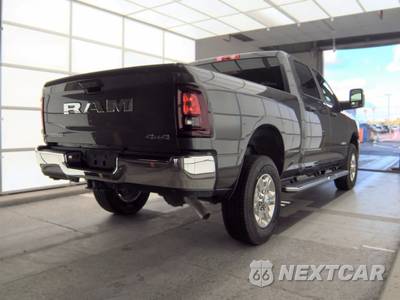 2026 Ram 2500 Big Horn Crew Cab Medium Bed - zdjęcie 4 z 36 - miniatura