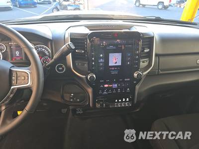 2026 Ram 2500 Big Horn Crew Cab Medium Bed - zdjęcie 11 z 27 - miniatura