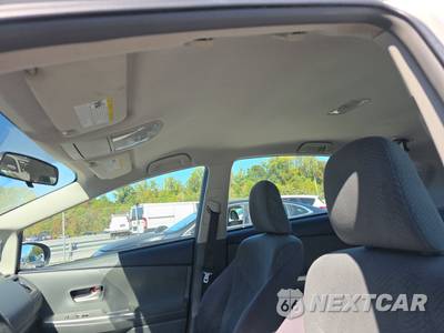 2012 Toyota Prius v Three - zdjęcie 13 z 29 - miniatura