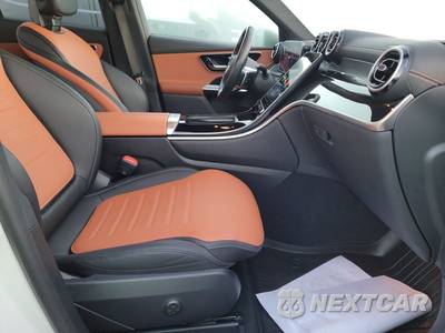 2025 Mercedes-Benz GLC 300 4MATIC - zdjęcie 8 z 21 - miniatura