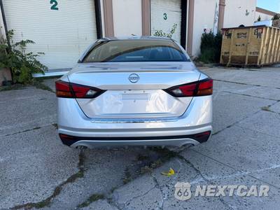 2025 Nissan Altima SV - zdjęcie 5 z 27 - miniatura