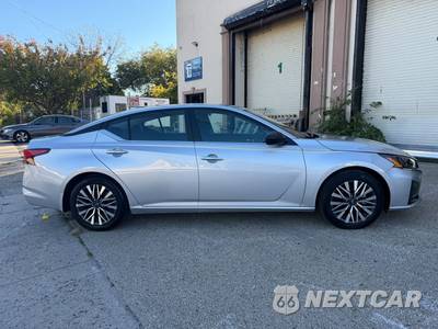 2025 Nissan Altima SV - zdjęcie 8 z 27 - miniatura