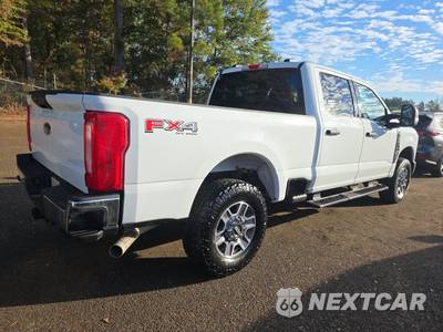 2025 Ford Super Duty F-250 XLT Crew Cab Medium Bed - zdjęcie 4 z 41 - miniatura