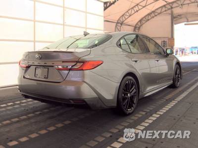 2026 Toyota Camry SE - zdjęcie 4 z 20 - miniatura