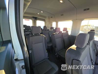 2026 Ford Transit Passenger Van XLT Medium Roof 148.0" WB - zdjęcie 14 z 22 - miniatura