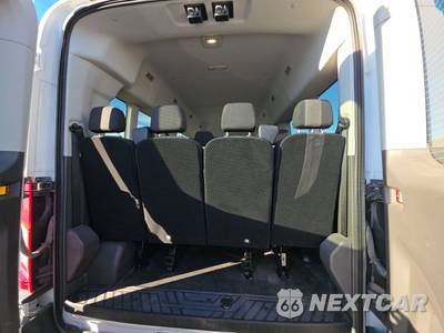 2026 Ford Transit Passenger Van XLT Medium Roof 148.0" WB - zdjęcie 17 z 36 - miniatura