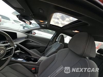 2025 Hyundai Elantra SEL Convenience - zdjęcie 18 z 21 - miniatura