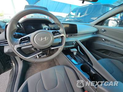 2025 Hyundai Elantra SEL Convenience - zdjęcie 11 z 23 - miniatura