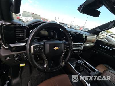 2024 Chevrolet Silverado 1500 High Country Crew Cab Short Bed 3LZ - zdjęcie 11 z 26 - miniatura