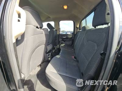 2020 Ram 1500 Tradesman Extended Cab Medium Bed - zdjęcie 13 z 31 - miniatura
