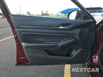 2025 Nissan Altima SV - zdjęcie 9 z 19 - miniatura