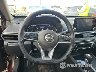 2025 Nissan Altima SV - zdjęcie 10 z 23 - miniatura