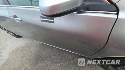 2015 Toyota Camry LE - zdjęcie 18 z 29 - miniatura