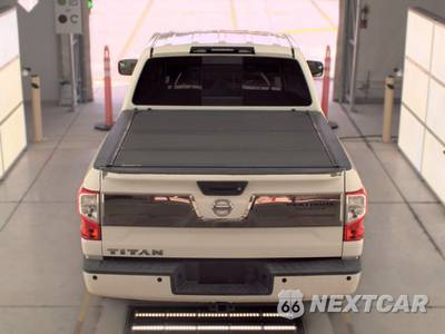 2017 Nissan TITAN Platinum Reserve Crew Cab Short Bed - zdjęcie 5 z 36 - miniatura