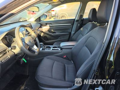 2021 Nissan Altima SV - zdjęcie 7 z 35 - miniatura