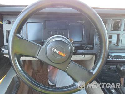 1985 Chevrolet Corvette - zdjęcie 10 z 16 - miniatura