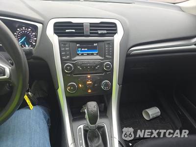 2014 Ford Fusion SE - zdjęcie 11 z 17 - miniatura