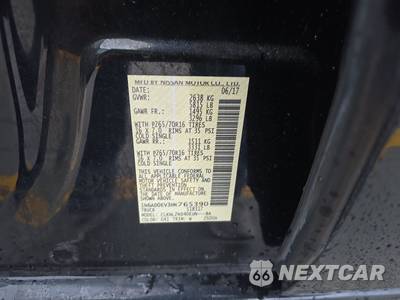 2017 Nissan Frontier SV Crew Cab Medium Bed - zdjęcie 14 z 17 - miniatura