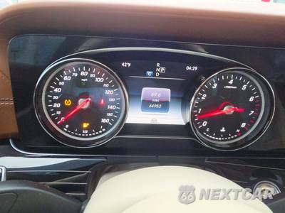2019 Mercedes-Benz E 300 4MATIC Sedan - zdjęcie 12 z 26 - miniatura