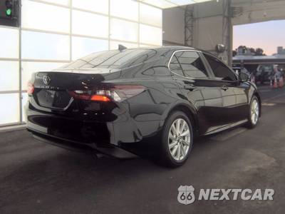 2024 Toyota Camry LE - zdjęcie 4 z 35 - miniatura