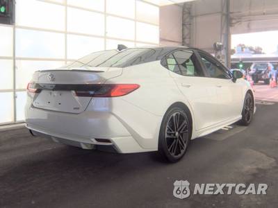 2025 Toyota Camry XSE - zdjęcie 4 z 36 - miniatura