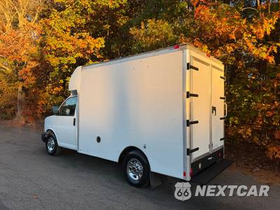 2014 Chevrolet Express 3500 Cutaway 1WT - zdjęcie 3 z 22 - miniatura