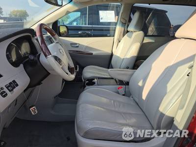 2011 Toyota Sienna Limited 7-Passenger 119.3" WB - zdjęcie 7 z 39 - miniatura