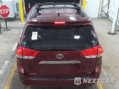 2011 Toyota Sienna Limited 7-Passenger 119.3" WB - zdjęcie 5 z 39 - miniatura